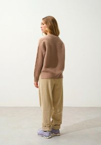 Authentic Cashmere Jersey de punto - mottled camel