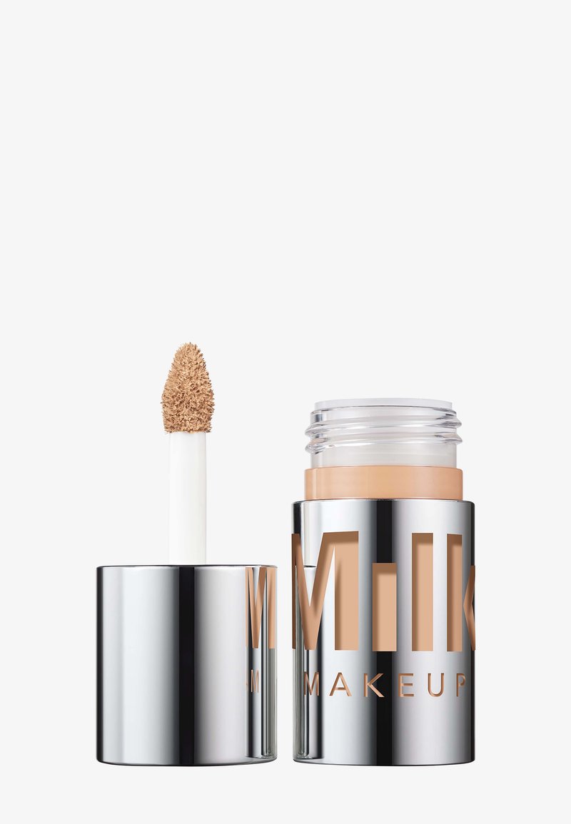 Milk Makeup - FUTURE FLUID ALL OVER CREAM CONCEALER - Correcteur, Agrandir