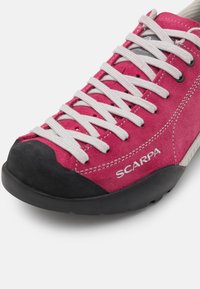 Scarpa MOJITO - Hikingskor - red rose