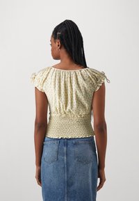 BDG Urban Outfitters NOVA ROUCHED CROP - T-shirt con stampa - ecru