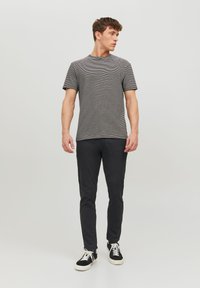 Jack & Jones - JJIMARCO JJDAVE 2 PACK - Chino stiliaus kelnės - black/dusty olive Miniatiūros vaizdas 1