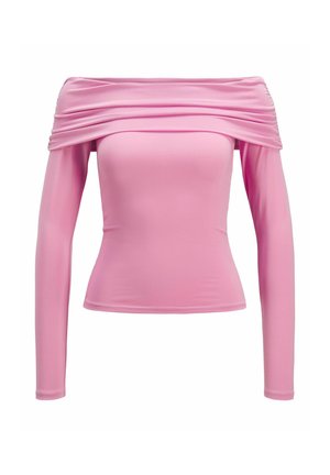T-shirt rose à manches longues avec un design dénudé sur les épaules, texture lisse et tissu froncé au niveau du col. Silhouette ajustée.