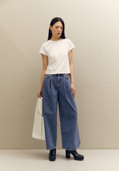 Goldsign THE ATTICUS - Flared Jeans - gibson/vintage blue