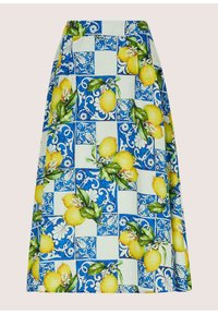 Een rok tot op de knie met een patroon van citroenen en bloemen in gele en blauwe kleuren, gemaakt van een textuurstof en met een uitlopende pasvorm.