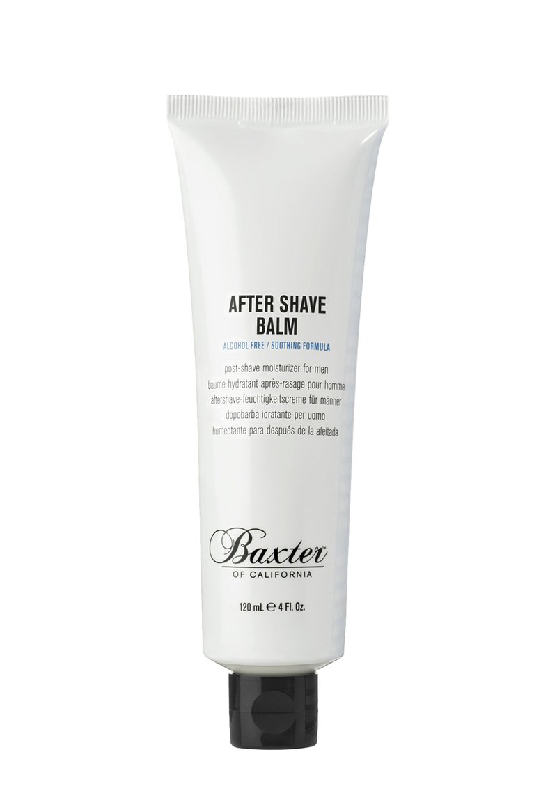 Witte tube van aftershavebalsem met een zwarte dop, gelabeld "Baxter of California," 120 mL. Tekst bevat "alcoholvrij, kalmerende formule."