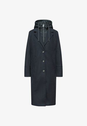 Lange donkere jas met een capuchon, voorzien van een gestructureerde binnenvoering, geknipte revers, voorzakken en drie grote knopen aan de voorkant.