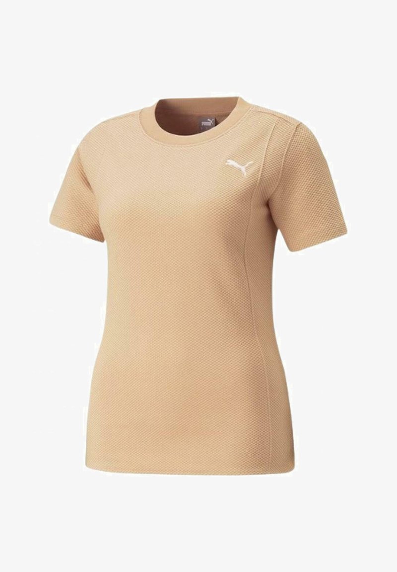 Camisa de manga corta beige fabricada con un tejido texturizado; cuenta con un cuello redondo y un logo de Puma en blanco en la parte superior izquierda.