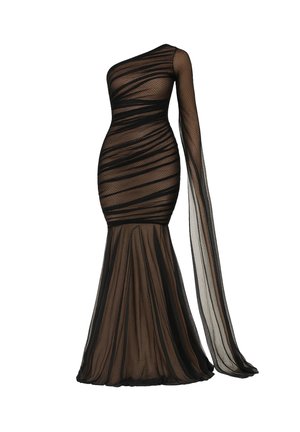 Vestido negro de un hombro con silueta ajustada, fabricado con un tejido de malla transparente a rayas y una falda fluida que se ensancha en la parte inferior.