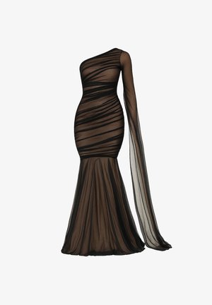 Czarna, jednoramienna sukienka z dopasowanym krojem, wykonana z przezroczystej, prążkowanej siateczki oraz zwiewnym dołem, który rozszerza się na końcu.