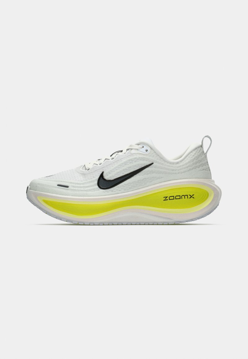 Nike Performance VOMERO PLUS - Road running shoes - white  display picture 1