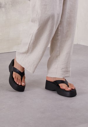 ALDO Sandaler m/ tåsplit - black