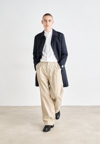Calvin Klein TRAVEL TECH CARCOAT - Cappotto invernale - calvin navy