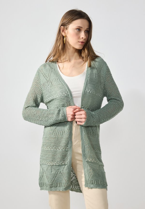 Strickjacke