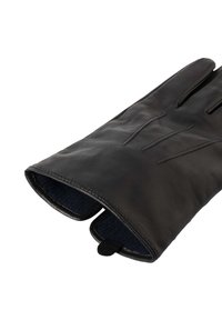 Gants en cuir noir avec une finition lisse, adaptés aux doigts, dotés d'une doublure douce bleue et d'un design à enfiler avec une étiquette intérieure.