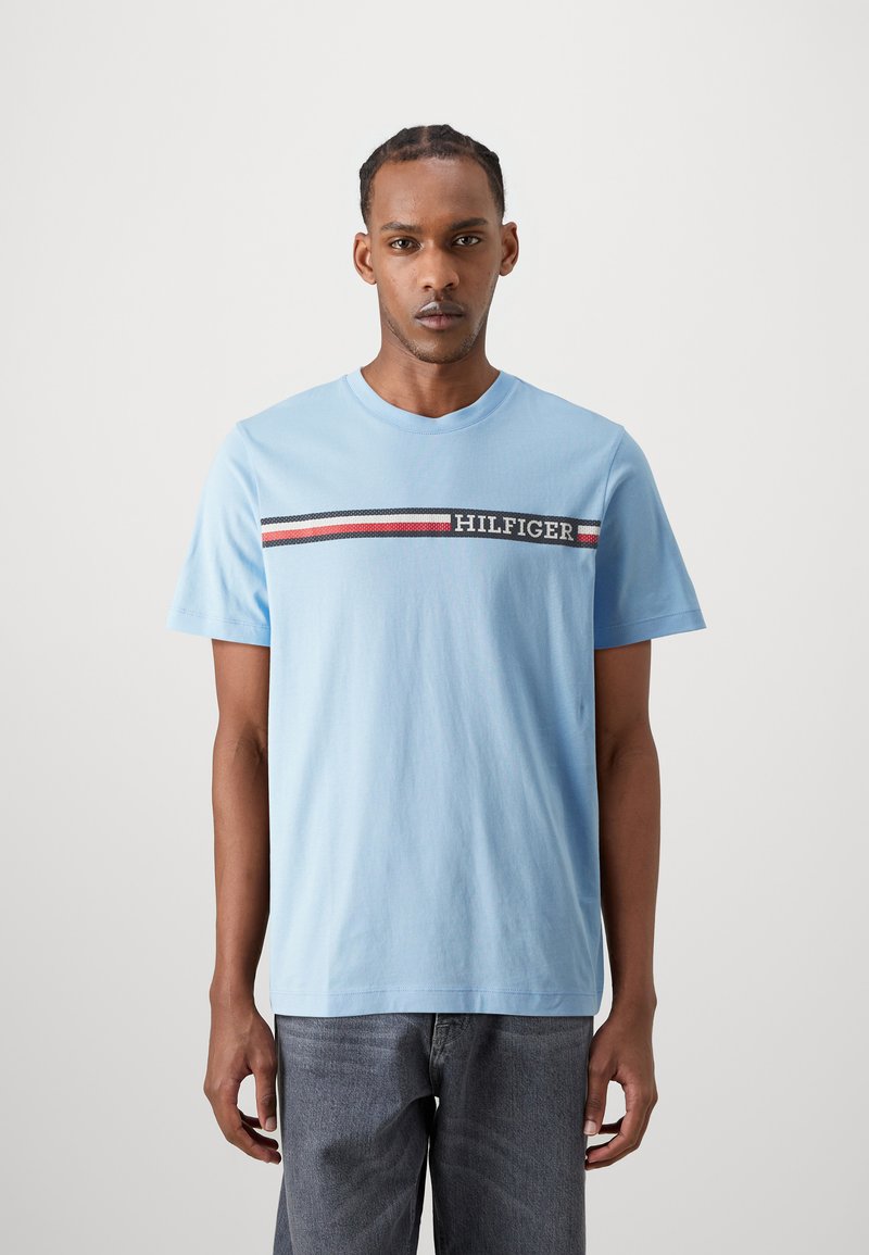 Tommy Hilfiger CHEST STRIPE TEE - Tričko s potlačou - vessel blue