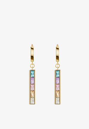 Boucles d’oreilles créoles en or avec des barres verticales comportant cinq pierres précieuses rectangulaires de couleur bleu, violet, rose, ambre et transparent.