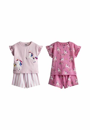 Két rózsaszín rövid ujjú kisgyermek ruha unikornis mintákkal; az egyik csíkos rövidnadrágot tartalmaz, a másik pedig azonos unikornis mintás rövidnadrágot.