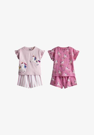 To lyserøde kortærmede småbørnsoutfits med enhjørningedesign; den ene har stribede shorts, den anden har matchende shorts med enhjørningemotiv.