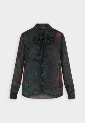Doorzichtige blouse met lange mouwen met donker groene en rode abstracte slangprint, knoopsluiting vooraan en striksluiting aan de kraag.