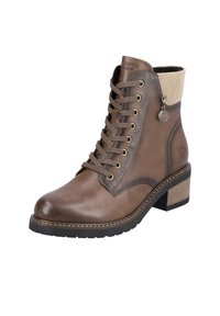 Bottine en cuir marron avec un bout rond, design à lacets, col en tissu texturé et talon empilé. Détail en métal inclus.
