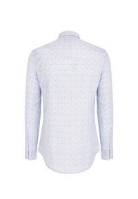 Jasnoniebieska koszula z wzorzystym wzorem, długimi rękawami i kołnierzykiem. Tekstura materiału wydaje się gładka, a tył jest lekko zaokrąglony.