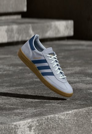 adidas Originals HANDBALL SPEZIAL ITALY - Chaussures de football en salle - blue/grey