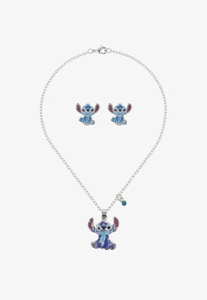 Collier en argent avec un pendentif Stitch émaillé bleu et violet ainsi que des boucles d'oreilles assorties, présentant des détails faciaux distincts et des contours.