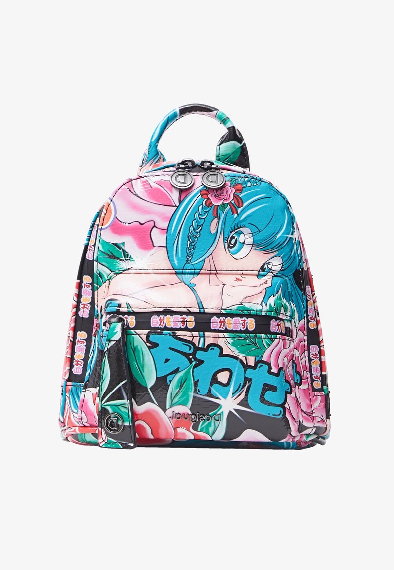 Sac à dos avec une fille colorée de style anime, cheveux bleus tressés, fleurs et texte japonais sur fond blanc.