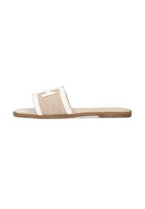 Sandalia deslizante marrón claro con una correa de malla texturizada con acentos blancos y una suela lisa, diseñada con punta abierta y tacón plano.