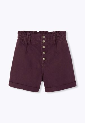 Shorts violet foncé taille haute avec taille paperbag, boutons argentés sur le devant et revers roulés.
