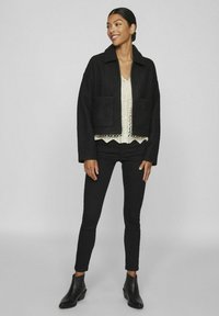 VILA Flīsa jaka - black