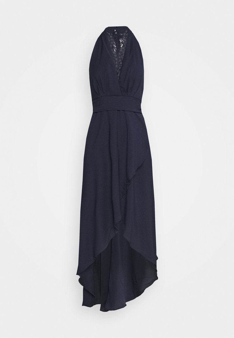 Abito da sera blu navy con scollatura all'americana, inserti in pizzo, vita aderente e orlo asimmetrico. Realizzato in tessuto morbido con una silhouette fluida.