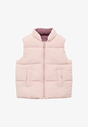 Gilet rembourré rose avec un col haut, fermeture éclair à l'avant et deux poches latérales. L'intérieur est d'une teinte contrastante de violet clair.