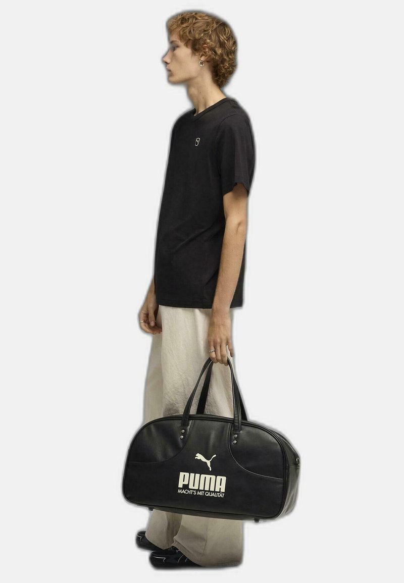 Puma ESS ELEVATED - Jednoduché tričko - black
