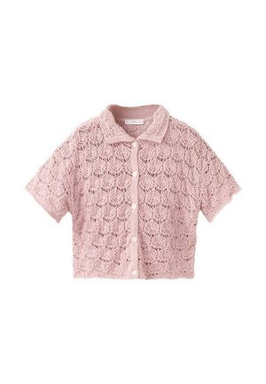 Cardigan court en crochet rose clair à manches courtes avec boutons blancs et petit col, présentant un motif circulaire en dentelle.