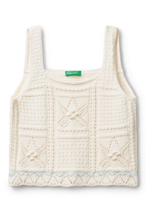 Weißes gestricktes Cropped-Top mit quadratischen Mustern, Sternmotiven und Spitzenbesatz. Verfügt über breite Träger und ein grünes Markenetikett am Ausschnitt.