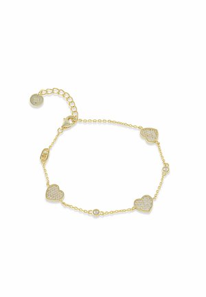 Bracciale a catena d'oro con tre piccoli motivi a forma di cuore e due pietre rotonde trasparenti, con chiusura a moschettone e maglie regolabili.