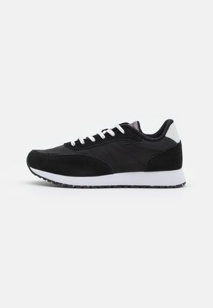 Woden NELLIE - Sneaker low - schwarz