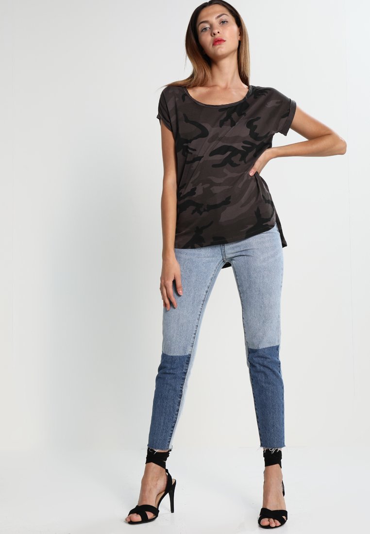 Damen CAMO - T-Shirt print Damen CAMO - T-Shirt print
