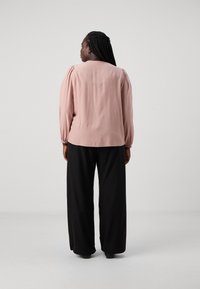 ONLY Carmakoma CARMYRNA - Blúz - silver pink