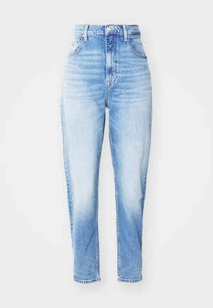 Jeansi înalți de culoare albastru deschis, din denim. Au o croială dreaptă, ușoară decolorare și un design tradițional cu cinci buzunare.