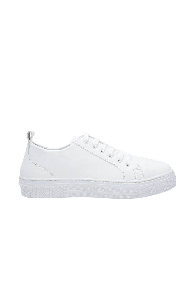 Weiße Leder-Sneaker mit runder Zehenform, strukturiertem Gummi-Laufsohle, schnürbarem Vorderteil und einer kleinen Schlaufe an der Ferse für ein einfaches Anziehen.