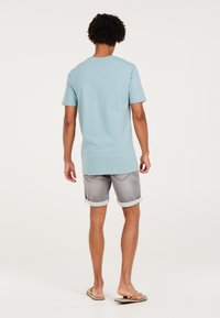 Protest PRTYLVOR - Shorts vaqueros - deep grey