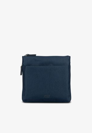 Bustina rettangolare in tessuto blu navy con tasca frontale e due chiusure lampo, marchiata con il logo "Jost" al centro in basso.