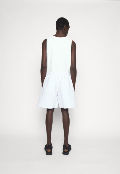 Nikolaj Storm CYRUS PIN UNISEX - Παντελόνι φόρμας - white