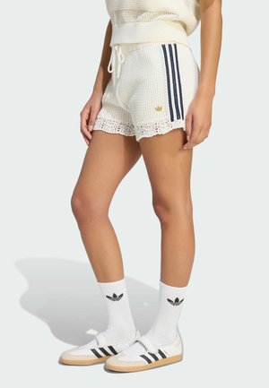adidas Originals, ADIDAS ORIGINALS RESORT S SHORTS W - Pantaloni sportivi - off white