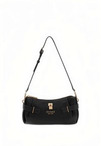 Zwarte handtas van getextureerd leer met een gebogen vorm, voorzien van goudkleurige hardware, logodetails en een verstelbare schouderriem.