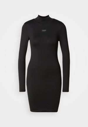 Robe moulante noire à manches longues avec un col haut. Fabriquée en tissu lisse, dotée d'un détail logo discret sur la poitrine. Design simple.