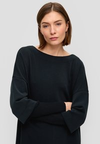 s.Oliver BLACK LABEL LOCKER GESCHNITTENES  - Freizeitkleid - navy