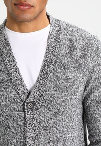 YOURTURN Kofta - black